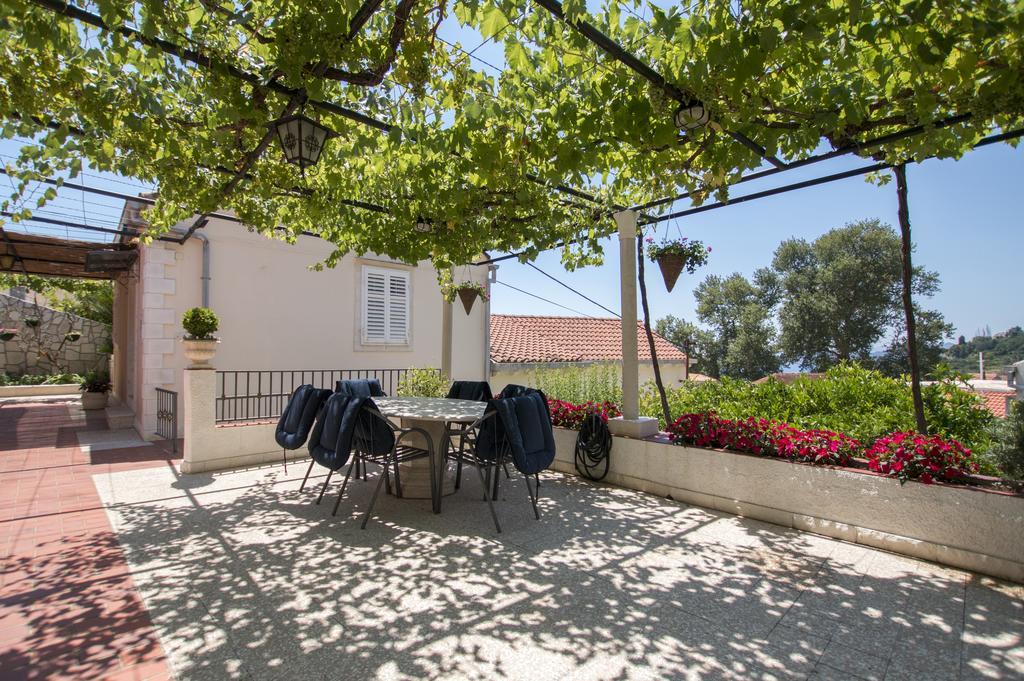 Radovčić Apartments&Rooms Trsteno Buitenkant foto
