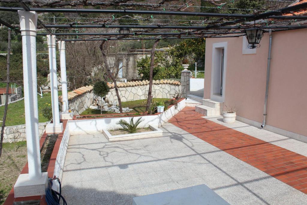 Radovčić Apartments&Rooms Trsteno Buitenkant foto